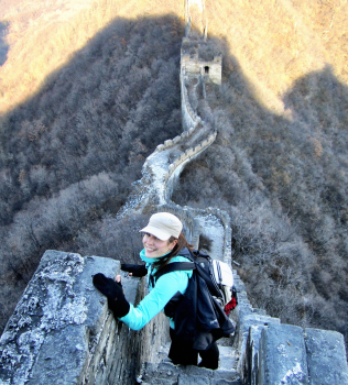Hate Crowds, Lines & Tourist Traps? Hike Along This Dangerous & Desolate Section of The Great Wall…